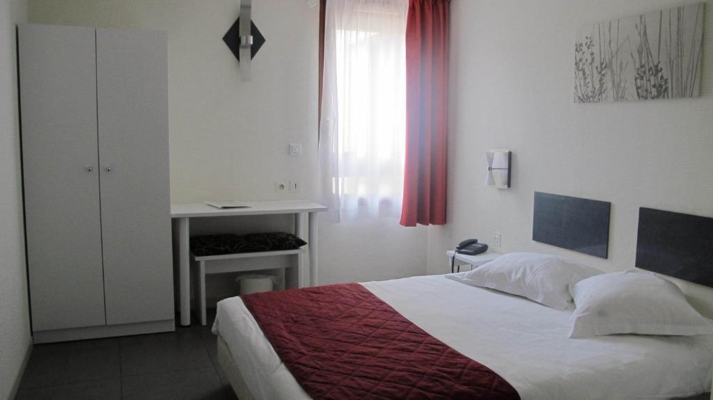 Beddy-Bye Hotel Contrexéville Habitación foto